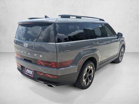 Used 2024 Hyundai Santa Fe SEL FWD image 5