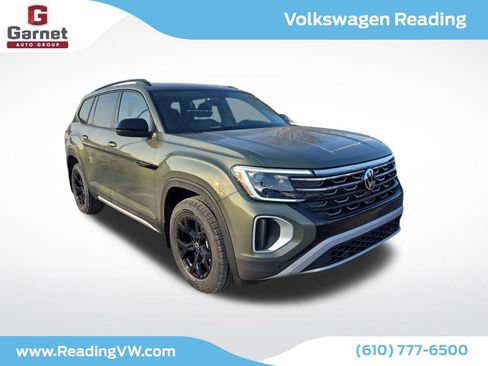 New 2026 Volkswagen Atlas Peak Edition image 7