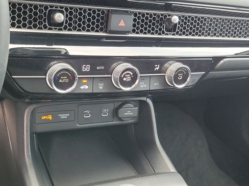 Used 2025 Honda Civic Sport image 26