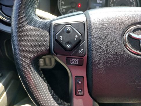 Used 2021 Toyota Tacoma TRD Sport w/ TRD Premium Sport Package AWD/4WD image 22