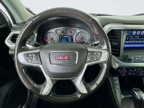 Used 2018 GMC Acadia SLT image 13