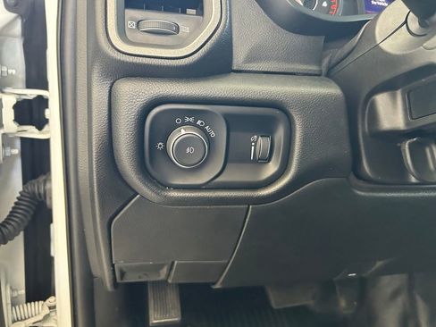 Used 2026 RAM 3500 Tradesman w/ Chrome Appearance Group RWD image 32