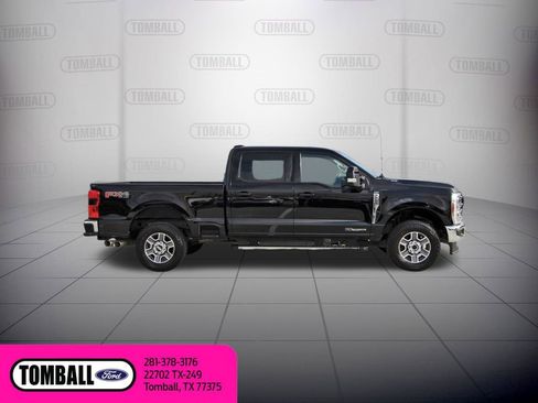 Used 2025 Ford F250 Lariat w/ FX4 Off-Road Package image 8