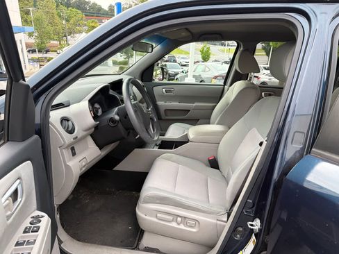 Used 2011 Honda Pilot EX image 17