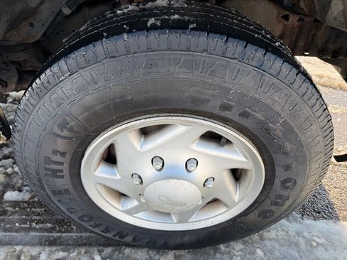 Used 2011 Ford E-250 and Econoline 250 w/ PWR Group image 17