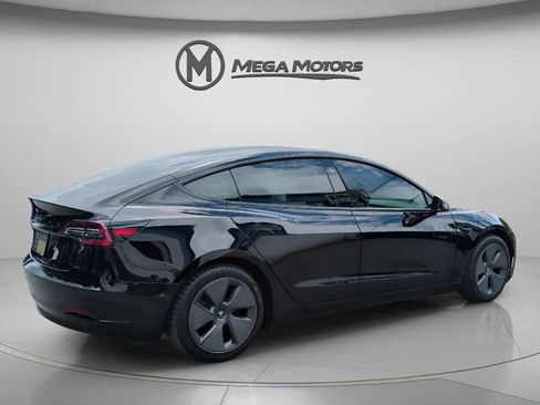 Used 2022 Tesla Model 3 Standard Range RWD image 8