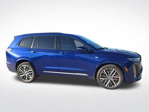Used 2023 Cadillac XT6 Sport w/ Technology Package AWD/4WD image 1