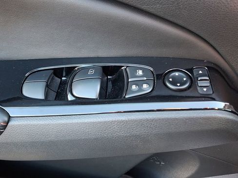 Used 2024 Nissan Altima 2.5 SR w/ SR Premium Package image 27