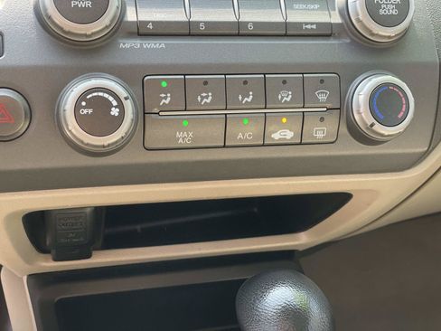 Used 2010 Honda Civic LX image 6