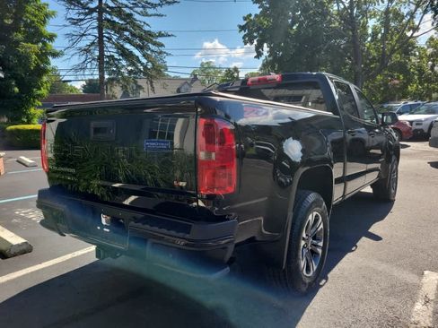 Used 2021 Chevrolet Colorado Z71 AWD/4WD image 3