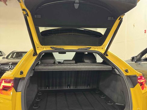 Used 2021 Lamborghini Urus image 75