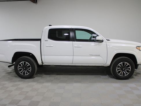 Used 2023 Toyota Tacoma SR image 26