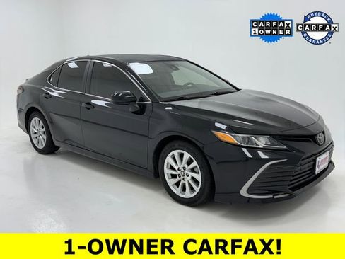 Used 2023 Toyota Camry LE FWD image 1