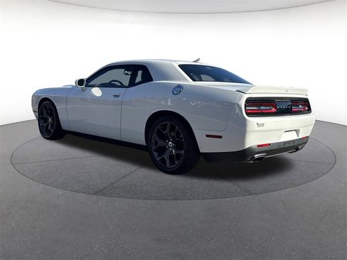 Certified 2018 Dodge Challenger SXT Plus image 3