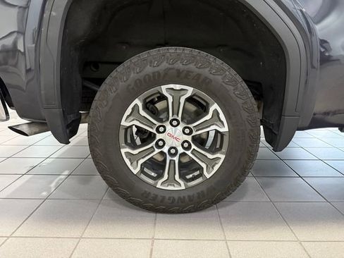 Certified 2024 GMC Sierra 1500 SLE w/ Preferred Package image 10