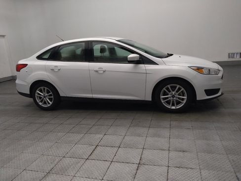 Used 2018 Ford Focus SE FWD image 11