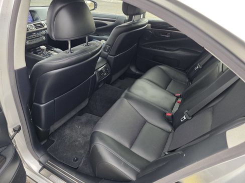 Used 2014 Lexus LS 460 AWD image 14