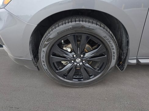 Used 2018 Nissan Pathfinder SL w/ Midnight Edition Package FWD image 26