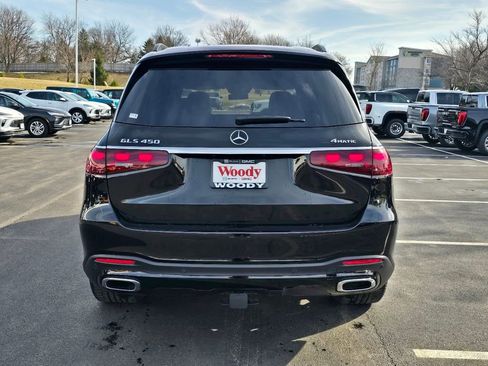 Used 2024 Mercedes-Benz GLS 450 4MATIC image 10