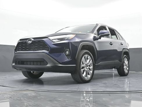 Used 2025 Toyota RAV4 XLE Premium FWD image 57
