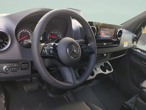 New 2025 Mercedes-Benz Sprinter 2500 image 4