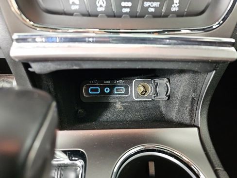 Certified 2020 Jeep Grand Cherokee Laredo image 24