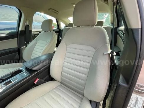 Used 2017 Ford Fusion S FWD image 15