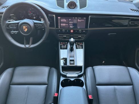 New 2026 Porsche Macan AWD/4WD image 6