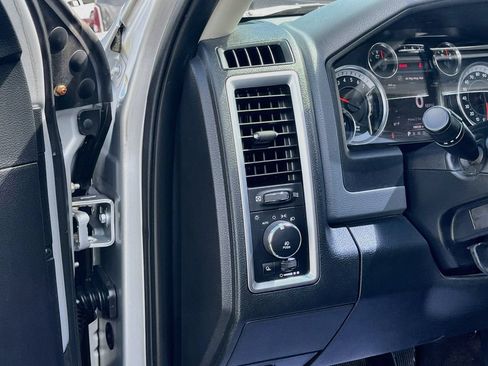 Used 2016 RAM 2500 Big Horn RWD image 10