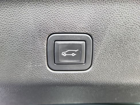 Used 2023 Chevrolet Tahoe High Country image 28