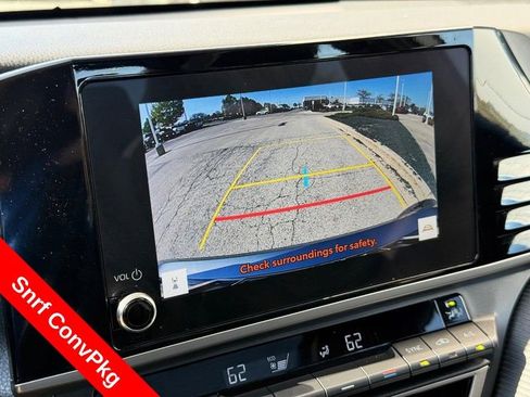 Used 2025 Toyota Camry SE w/ Convenience Package FWD image 24