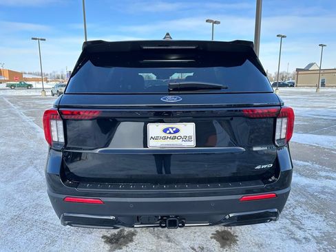 New 2026 Ford Explorer ST-Line w/ ST-Line Street Pack AWD/4WD image 4