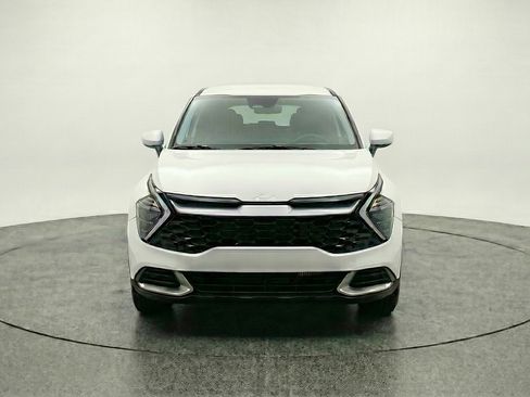 Used 2025 Kia Sportage LX FWD image 2