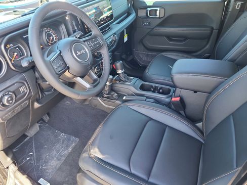 New 2025 Jeep Gladiator High Tide image 22