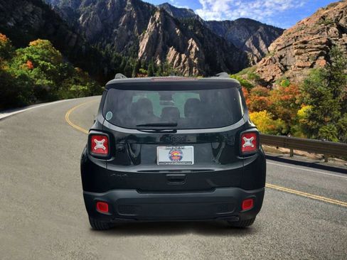 Used 2019 Jeep Renegade Altitude w/ Quick Order Package 22M AWD/4WD image 4