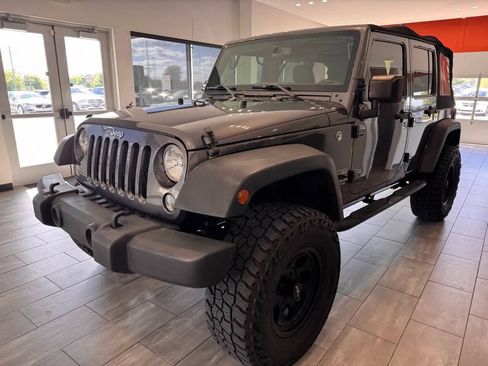 Used 2017 Jeep Wrangler Unlimited Sport w/ Quick Order Package 24S AWD/4WD image 8
