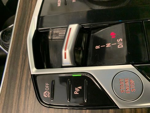 Used 2023 BMW X7 xDrive40i w/ M Sport Package image 47