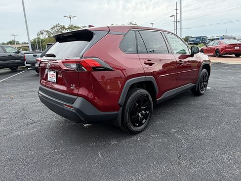 Used 2024 Toyota RAV4 LE AWD/4WD image 10