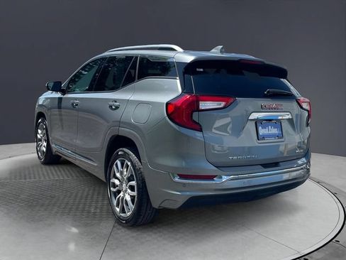 Used 2023 GMC Terrain Denali AWD/4WD image 3