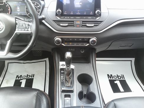 Used 2021 Nissan Altima 2.5 SR w/ SR Premium Package AWD/4WD image 24