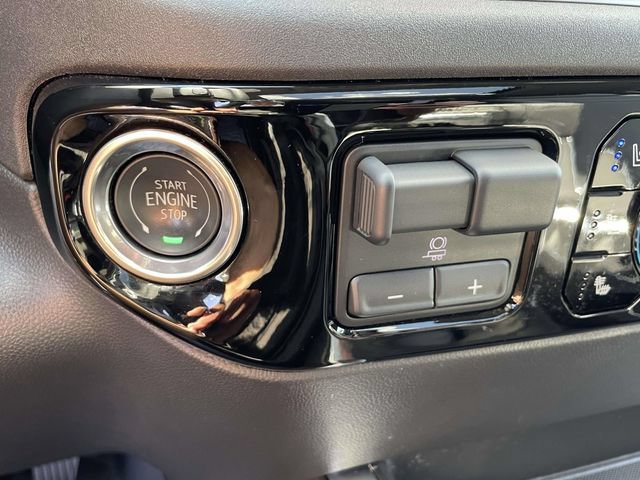 Certified 2025 GMC Sierra 1500 SLT w/ SLT Premium Plus Package AWD/4WD image 22