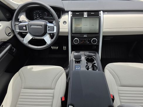 New 2026 Land Rover Discovery Dynamic SE AWD/4WD image 4