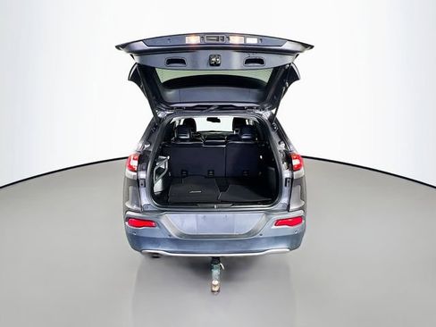 Used 2018 Jeep Cherokee Limited image 28