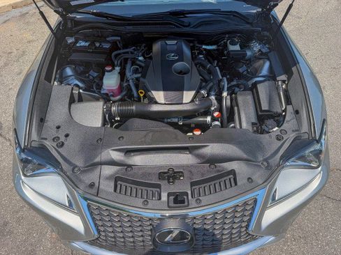 Used 2016 Lexus RC 200t RWD image 18