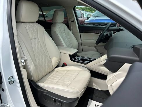 Used 2023 Buick Envision Avenir AWD/4WD image 49