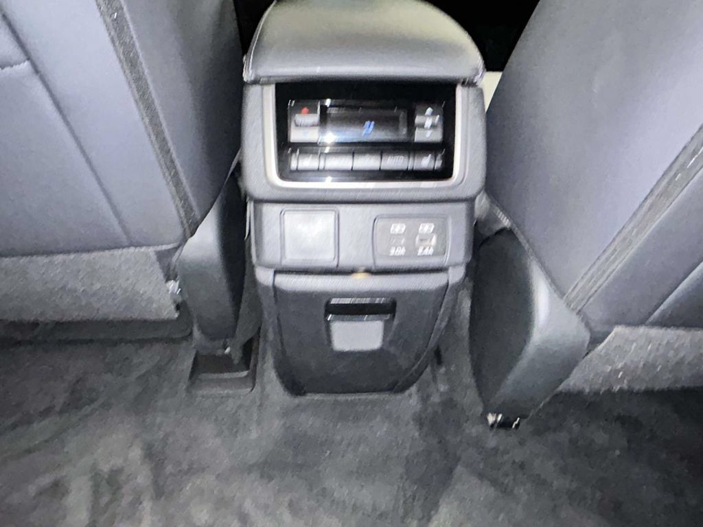 Used 2023 Subaru Ascent Limited AWD/4WD image 10