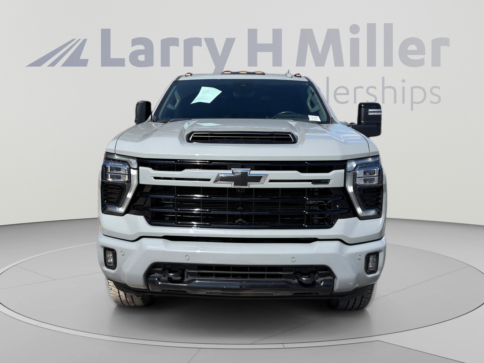 Used 2024 Chevrolet Silverado 3500 LTZ w/ LTZ Plus Package AWD/4WD image 8