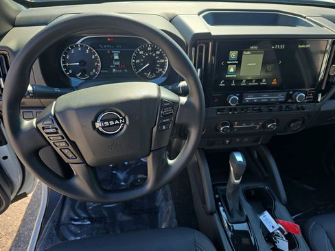 Used 2026 Nissan Frontier SV w/ Tow Package image 18