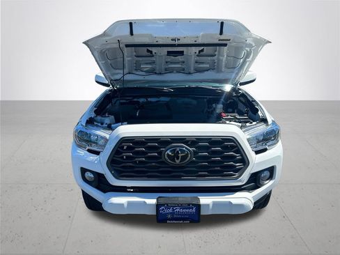 Used 2022 Toyota Tacoma TRD Sport AWD/4WD image 4