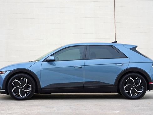 Used 2024 Hyundai Ioniq 5 SE RWD image 8